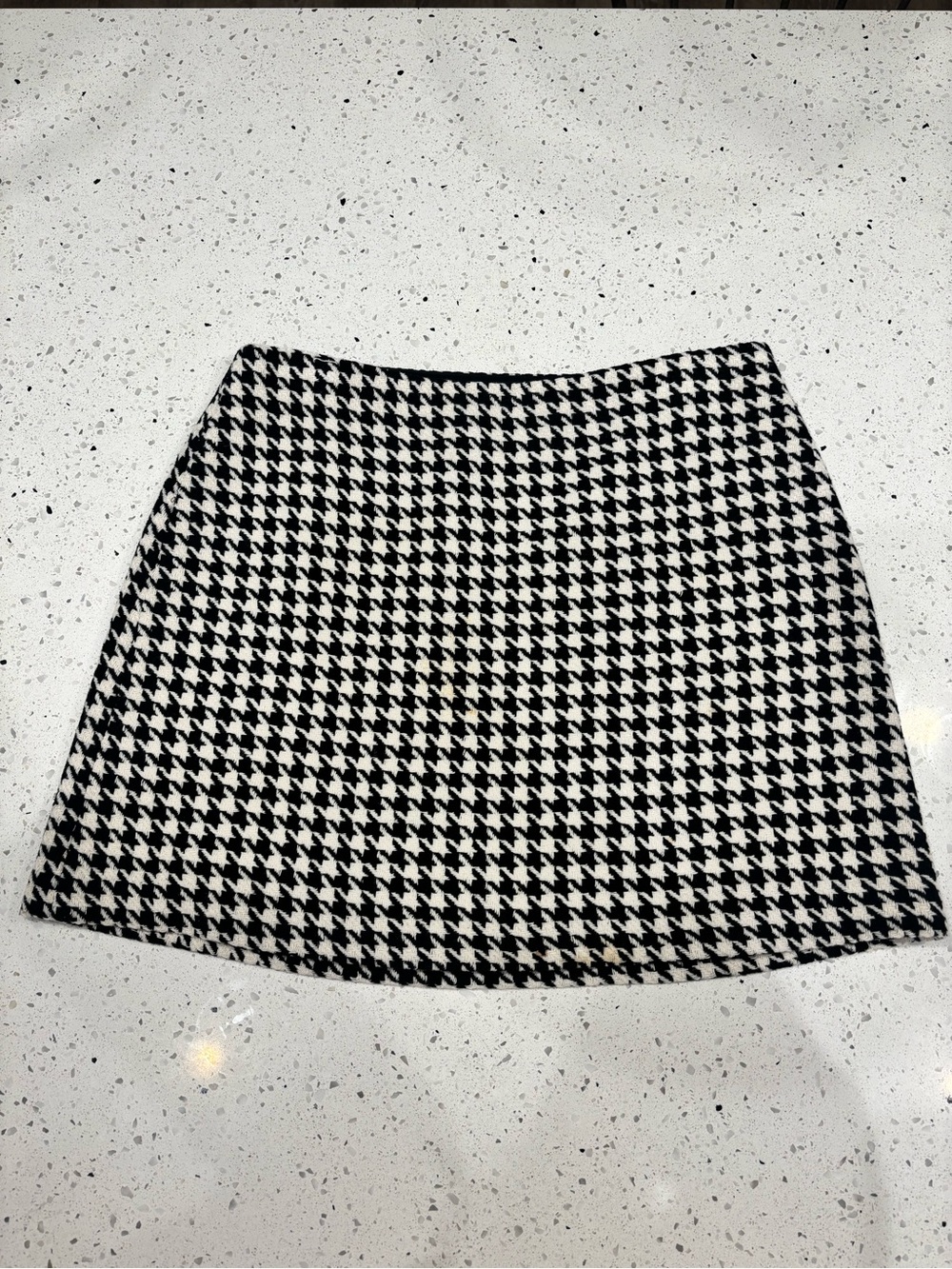 The Limited Vintage Wool Houndstooth Mini Skirt EUC. Size 8